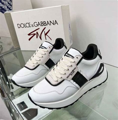 Купить женские кроссовки Dolce & Gabbana в интернет .